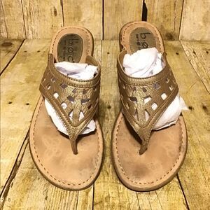 b.o.c. Gold Leather Flat Sandals 6‎